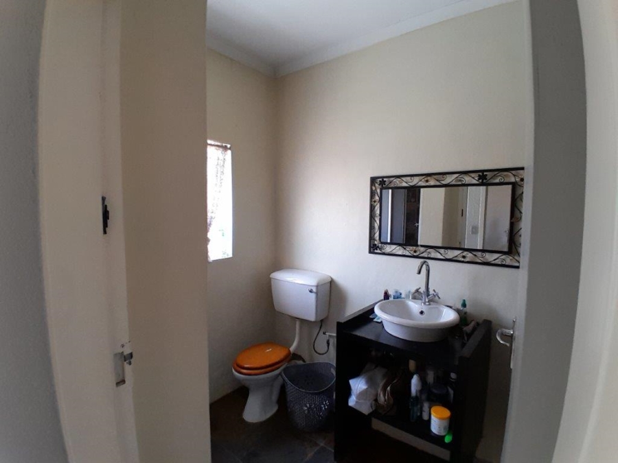 2 Bedroom Property for Sale in Rustenburg Central North West